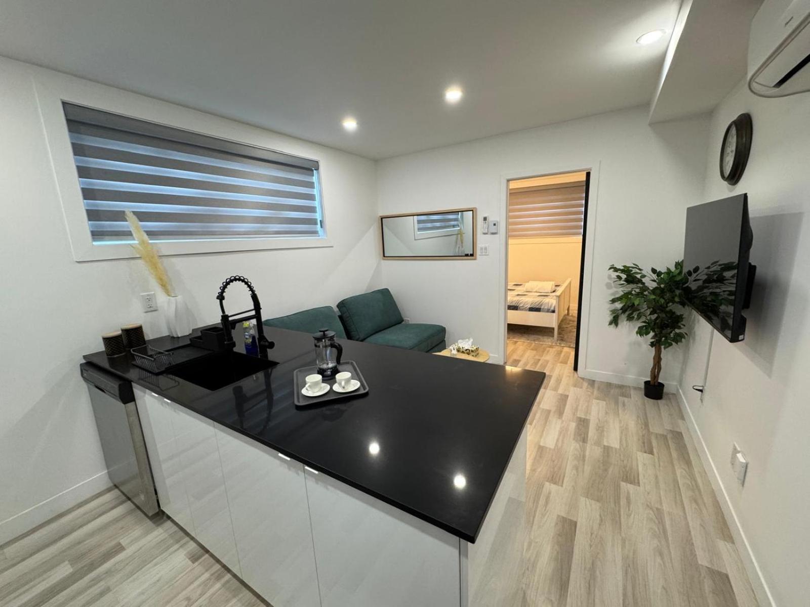 Ndg Dreams! New & Modern 3Br Easy City Life Montreal Exterior photo